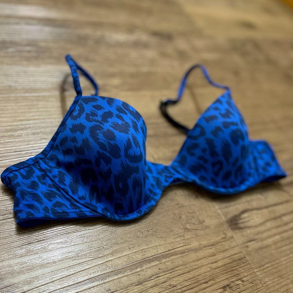 VS PINK- T-Shirt Demi Lightly Lined Bra